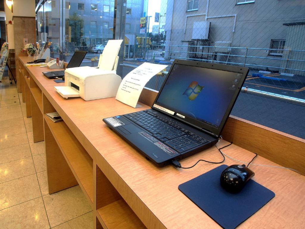 Toyoko Inn Hokkaido Asahikawa Ekimae Ichijo Dori Eksteriør bilde